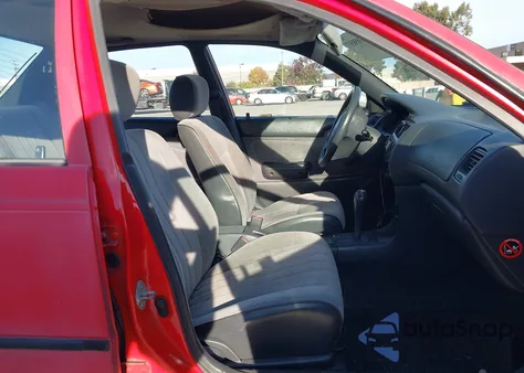 1996 Toyota Corolla z USA, uszkodzony, nr VIN 1NXBA02E5TZ381433